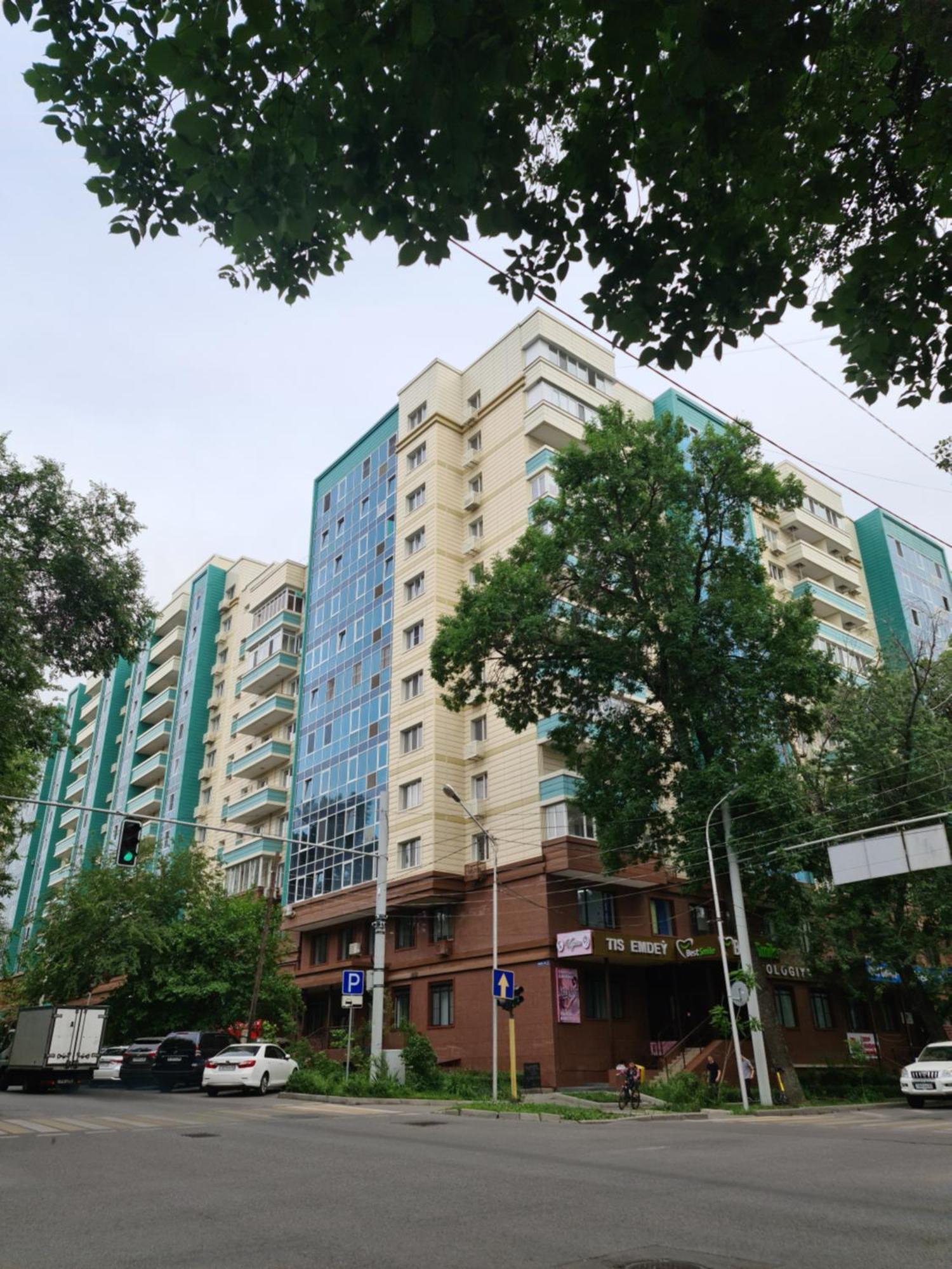 Новый Жк В Самом Центре Города Almaty Eksteriør bilde